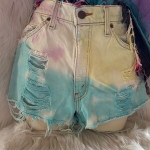 Levi's 550 Pastel Tie-Dye Jean Shorts 32